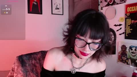Snapshot of arabella_stone chatting on 01-28-25, 03:25 Arabella online show from 01-28-25, 03:25