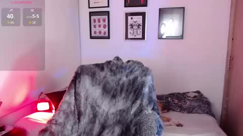 Snapshot of arabella_stone chatting on 10-16-25, 02:12 Arabella online show from 10-16-25, 02:12