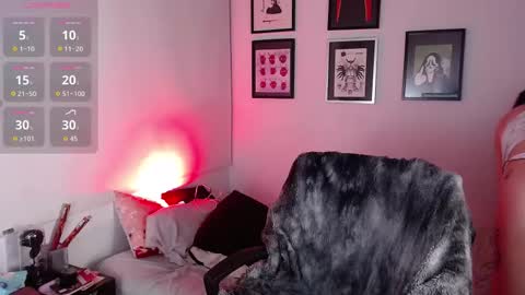 Snapshot of arabella_stone chatting on 10-25-25, 04:31 Arabella online show from 10-25-25, 04:31