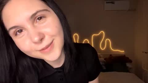 Emi online show from 02-13-26, 04:58