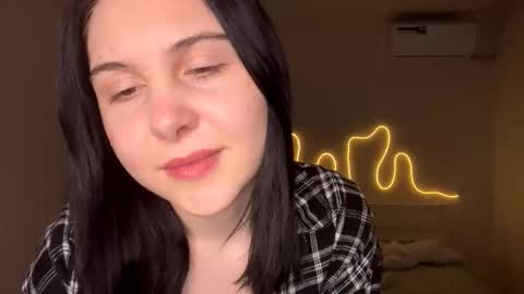 Emi online show from 03-19-26, 04:55