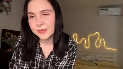 Emi online show from 04-25-26, 04:04