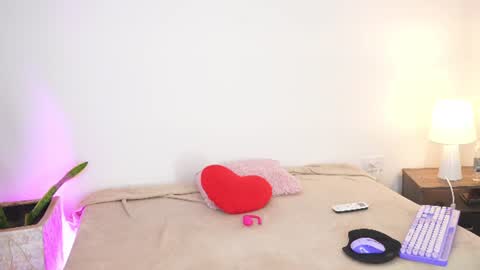   online show from 07-25-26, 07:39