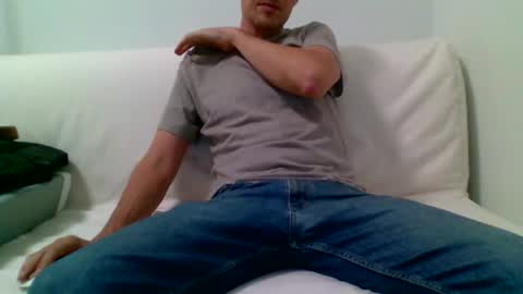 aragon9999 online show from 10-01-25, 08:04