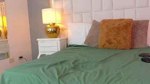     online show from 04-23-26, 04:57