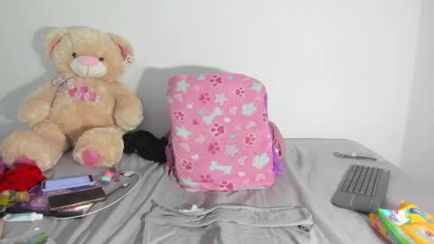 Snapshot of arantza_hill chatting on 02-27-25, 04:43 Arantza Hill online show from 02-27-25, 04:43