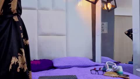 Snapshot of aranza_jones chatting on 07-21-26, 11:01 Aranza online show from 07-21-26, 11:01