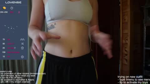 Snapshot of araviself chatting on 12-05-25, 12:08 aravis online show from 12-05-25, 12:08