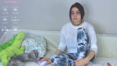 Snapshot of arcanedoll chatting on 11-19-25, 05:51 arcanedoll online show from 11-19-25, 05:51