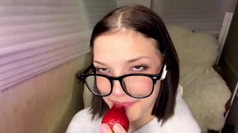 Caroline online show from 02-25-26, 09:46