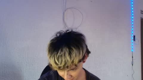 Snapshot of ares_boo chatting on 02-13-25, 10:00 ares online show from 02-13-25, 10:00