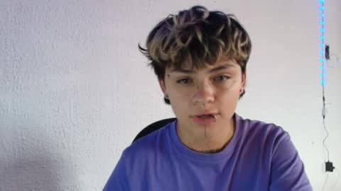 Snapshot of ares_boo chatting on 02-14-25, 08:37 ares online show from 02-14-25, 08:37