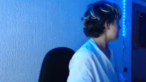 Snapshot of ares_boo chatting on 02-19-25, 03:28 ares online show from 02-19-25, 03:28