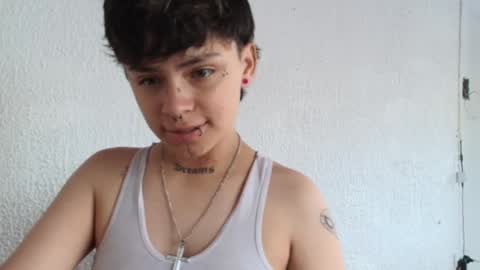 Snapshot of ares_boo chatting on 03-10-25, 10:02 ares online show from 03-10-25, 10:02