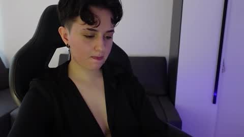 Snapshot of aresnoir chatting on 01-10-26, 10:39 AresNoir online show from 01-10-26, 10:39