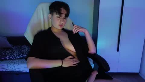 Snapshot of aresnoir chatting on 04-22-26, 07:37 AresNoir online show from 04-22-26, 07:37