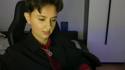 Snapshot of aresnoir chatting on 06-03-26, 10:26 AresNoir online show from 06-03-26, 10:26