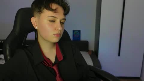 Snapshot of aresnoir chatting on 06-06-26, 09:19 AresNoir online show from 06-06-26, 09:19