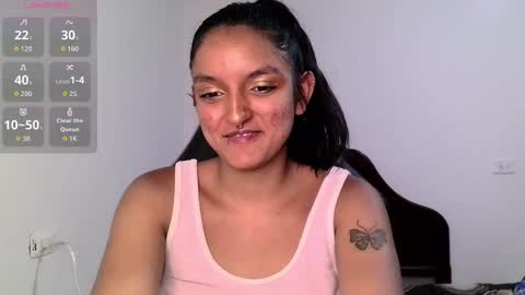 Snapshot of ari_20_ chatting on 09-26-25, 12:58 Bella online show from 09-26-25, 12:58