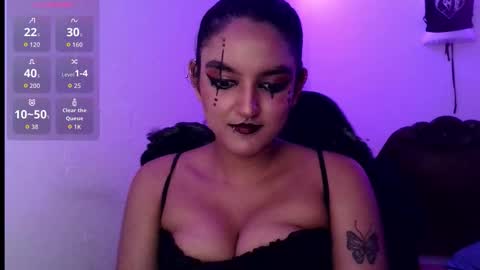 Snapshot of ari_20_ chatting on 11-01-25, 12:56 Bella online show from 11-01-25, 12:56