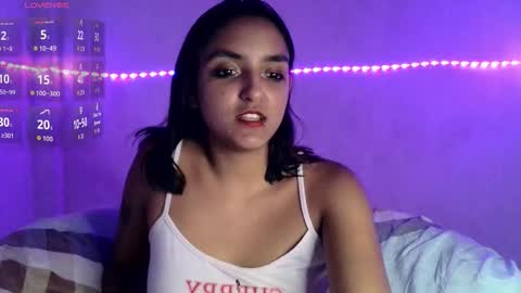 Snapshot of ari_20_ chatting on 03-17-26, 03:00 Bella online show from 03-17-26, 03:00
