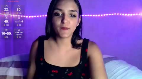 Snapshot of ari_20_ chatting on 03-18-26, 04:15 Bella online show from 03-18-26, 04:15