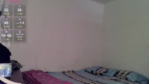 Snapshot of ari_20_ chatting on 05-23-26, 05:17 Bella online show from 05-23-26, 05:17