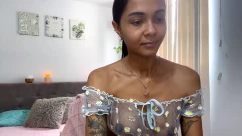 Snapshot of ari____ chatting on 06-09-26, 05:35 Aria online show from 06-09-26, 05:35