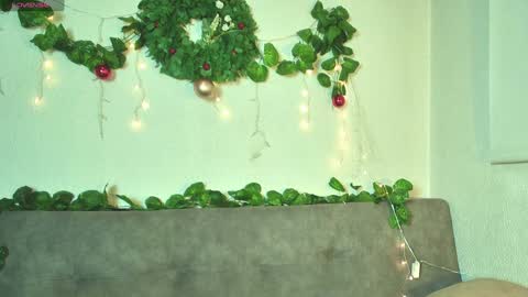 Snapshot of ari_kat666 chatting on 12-20-24, 02:30 ari online show from 12-20-24, 02:30