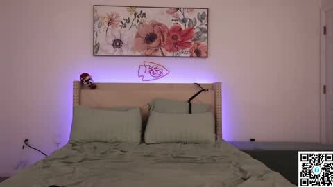 Snapshot of ari_lovexo chatting on 03-03-25, 01:42 Ari and Penn online show from 03-03-25, 01:42