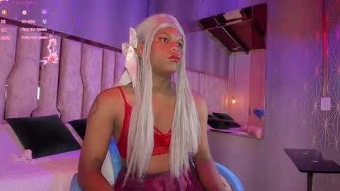 Snapshot of ari_monet chatting on 02-11-25, 11:43 ARI online show from 02-11-25, 11:43