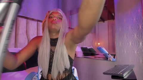 Snapshot of ari_monet chatting on 02-12-25, 11:40 ARI online show from 02-12-25, 11:40