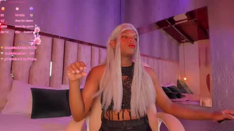 Snapshot of ari_monet chatting on 03-08-25, 03:28 ARI online show from 03-08-25, 03:28