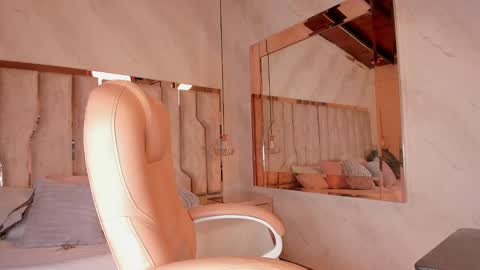 Snapshot of ari_monet chatting on 09-27-25, 11:37 ARI online show from 09-27-25, 11:37