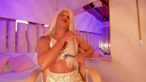 Snapshot of ari_monet chatting on 10-09-25, 11:30 ARI online show from 10-09-25, 11:30