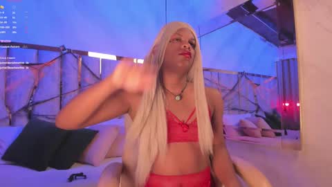 Snapshot of ari_monet chatting on 10-29-25, 11:45 ARI online show from 10-29-25, 11:45