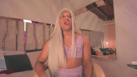 Snapshot of ari_monet chatting on 11-29-25, 12:08 ARI online show from 11-29-25, 12:08