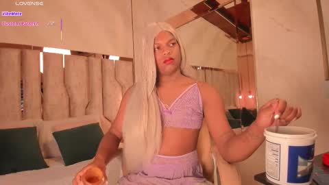 Snapshot of ari_monet chatting on 12-02-25, 11:48 ARI online show from 12-02-25, 11:48