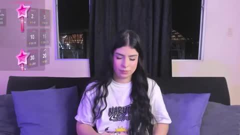 Snapshot of ari_peaches chatting on 12-14-25, 08:20 Ari online show from 12-14-25, 08:20