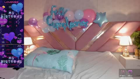 Snapshot of ari_sunshine chatting on 01-15-25, 12:09 Ari  online show from 01-15-25, 12:09