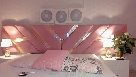 Snapshot of ari_sunshine chatting on 02-05-25, 01:15 Ari  online show from 02-05-25, 01:15