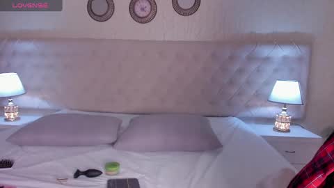 Snapshot of ari_sunshine chatting on 02-05-25, 07:53 Ari  online show from 02-05-25, 07:53