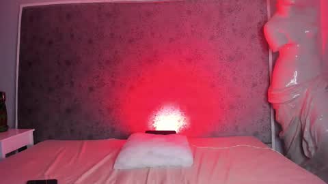 Snapshot of ari_sunshine chatting on 09-17-25, 05:20 Ari  online show from 09-17-25, 05:20