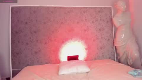 Snapshot of ari_sunshine chatting on 09-23-25, 04:59 Ari  online show from 09-23-25, 04:59