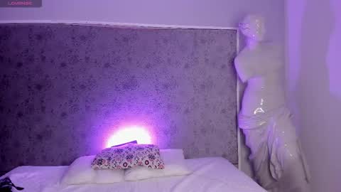 Snapshot of ari_sunshine chatting on 09-24-25, 04:16 Ari  online show from 09-24-25, 04:16