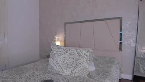 Ari Wilde online show from 04-22-26, 01:56