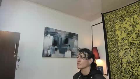 aria y orien  online show from 10-15-25, 10:59