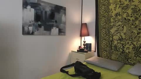 aria y orien  online show from 11-15-25, 11:07