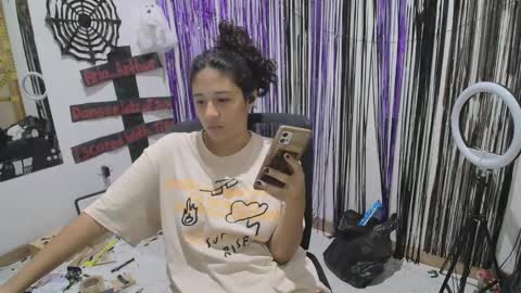 Snapshot of aria_arthur chatting on 10-14-25, 09:43 aria_arthur online show from 10-14-25, 09:43