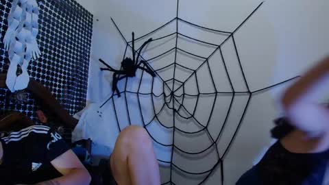 Snapshot of aria_arthur chatting on 10-17-25, 12:52 aria_arthur online show from 10-17-25, 12:52